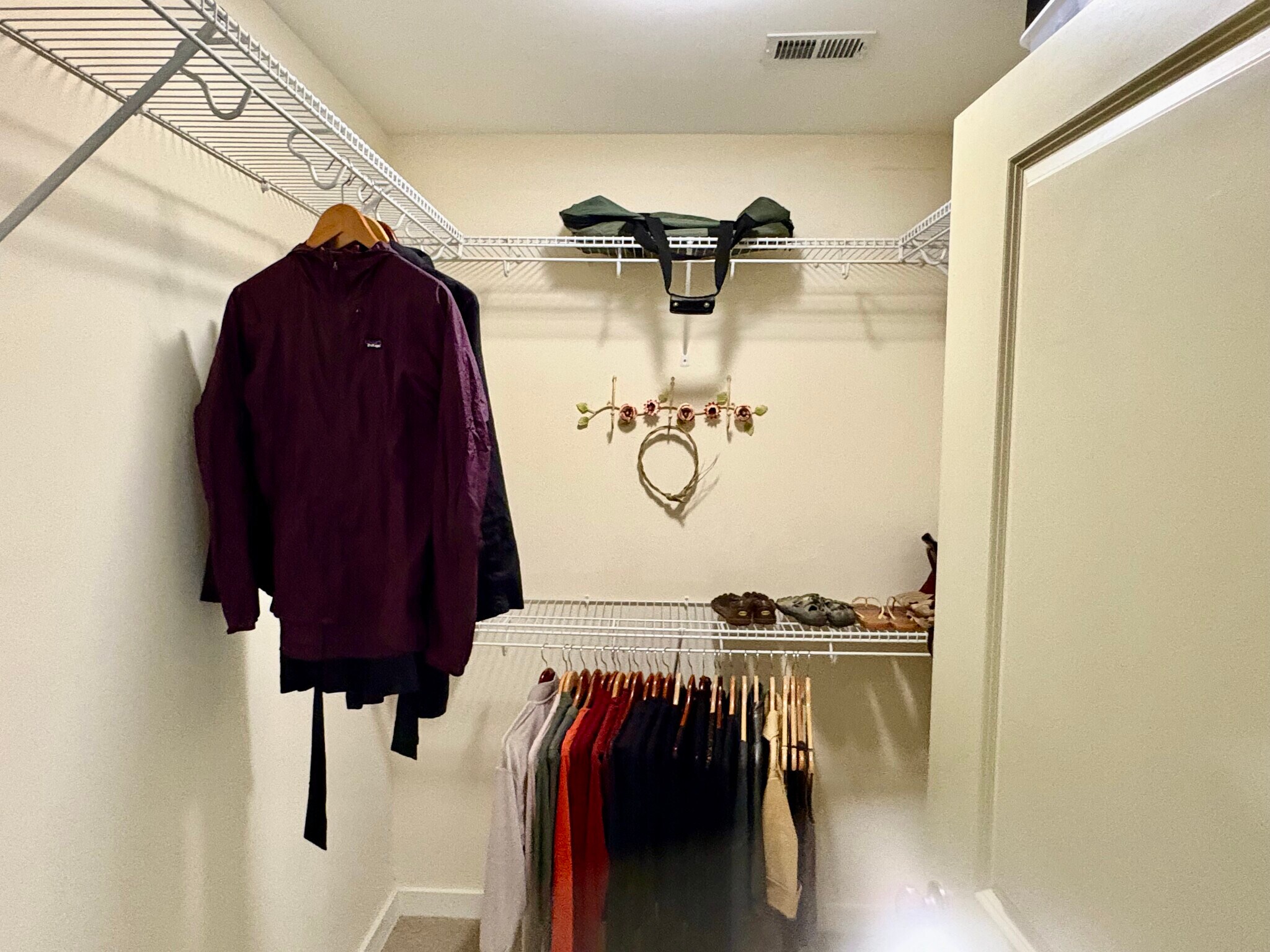 Building Photo - 200 Manufacturers Rd