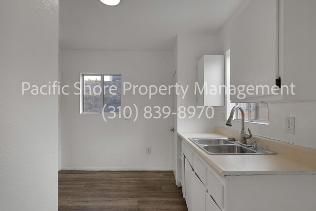 Building Photo - 839 Bartlett St