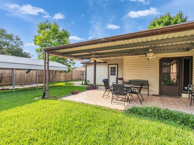 Building Photo - 4002 Thistledown Dr