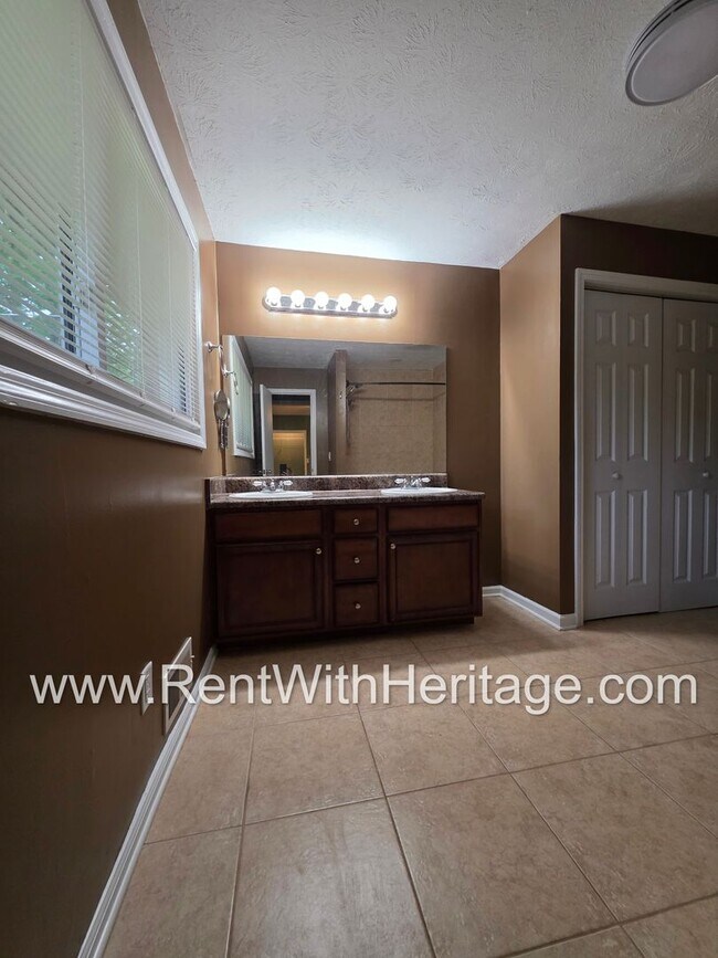 Building Photo - Gorgeous 4 Sided Brick Home/ Upgrades Galore/ Full Unfinished Basement