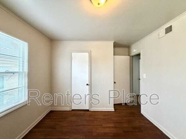 Building Photo - 6714 E Jasper St