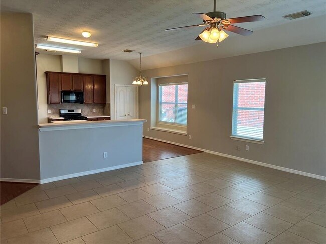 Building Photo - 38210 E Sulphur Creek Dr