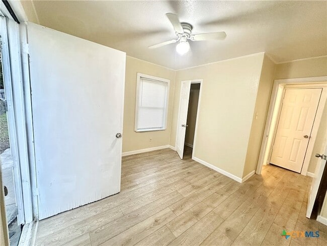 Building Photo - 104 E Fowler Ave