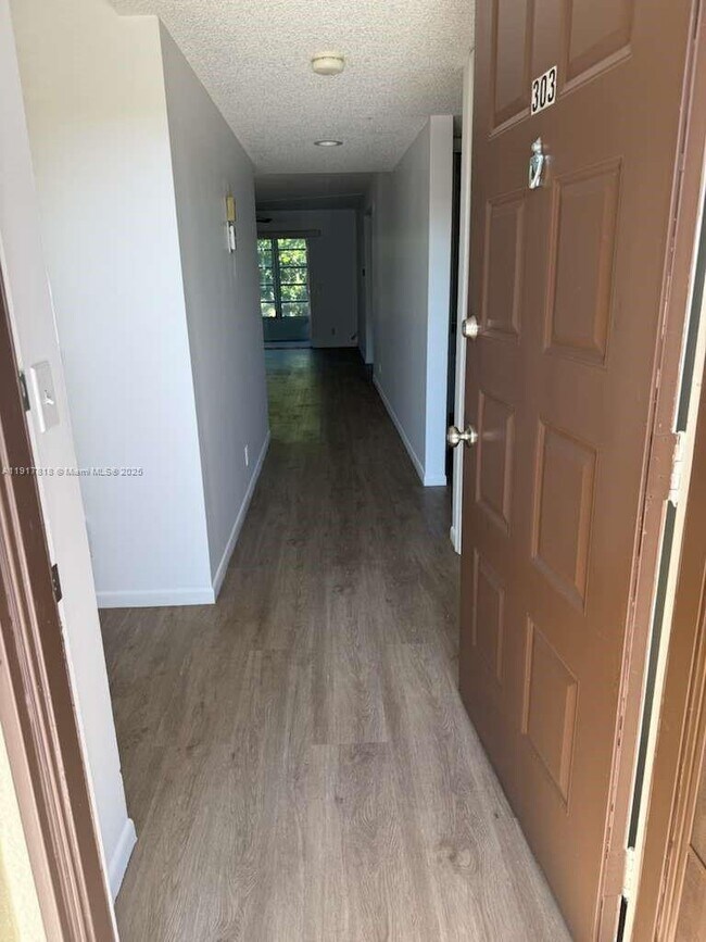 Building Photo - 13001 SW 15th Ct