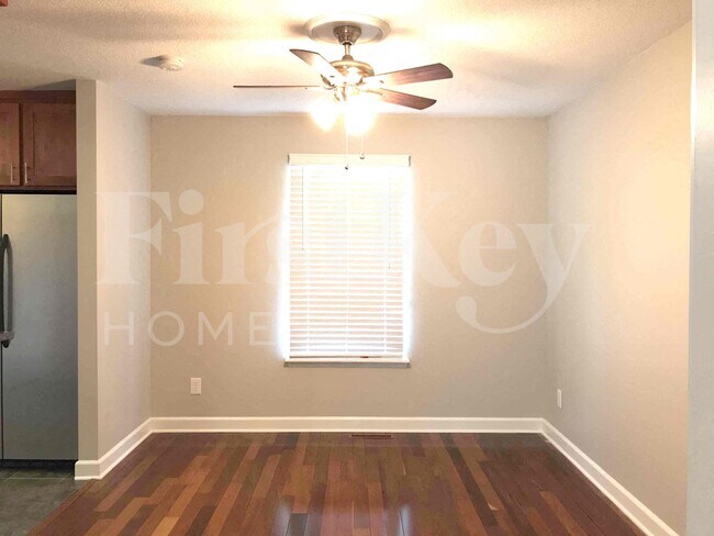 Building Photo - 14805 S Wyandotte Dr