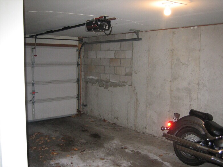 Building Photo - 77 Sinykin Cir
