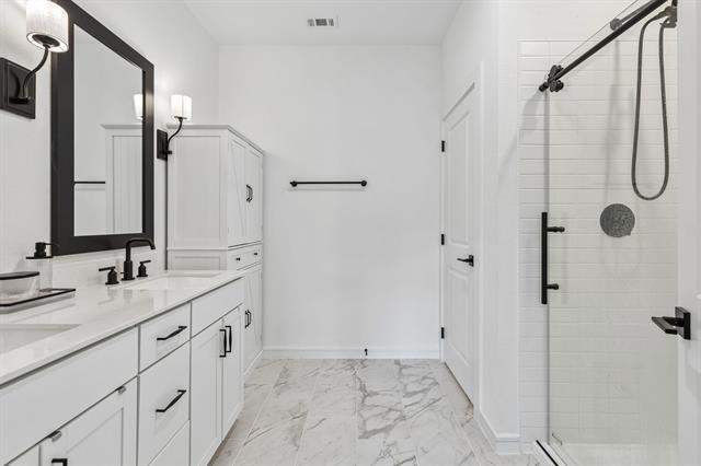 Building Photo - 1242 Champlain Wy