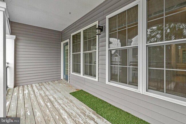 Building Photo - 46580 Drysdale Terrace