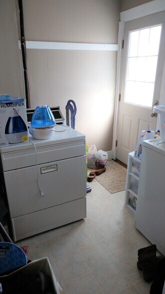 Building Photo - 85 Vernon St