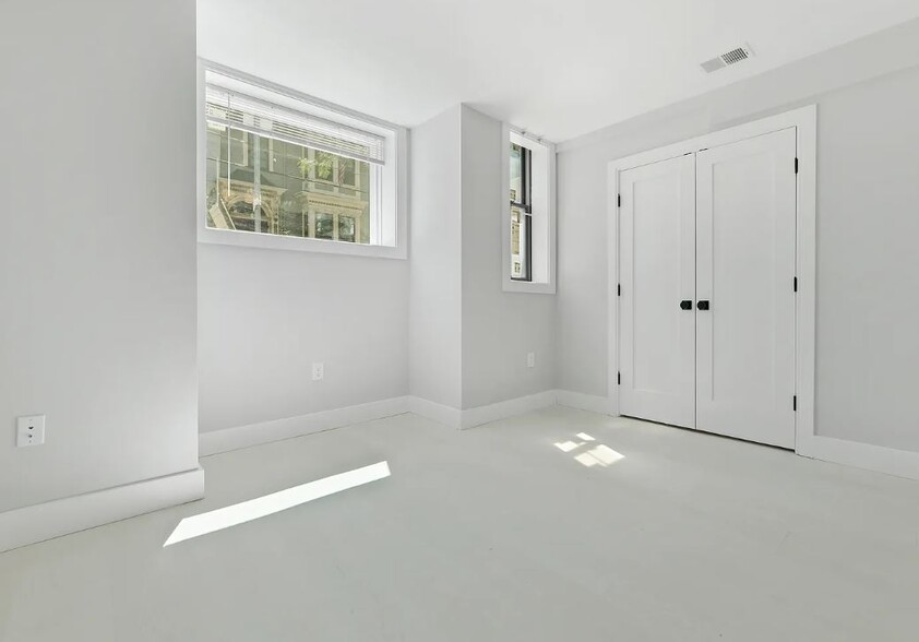 Building Photo - 227 Princeton St