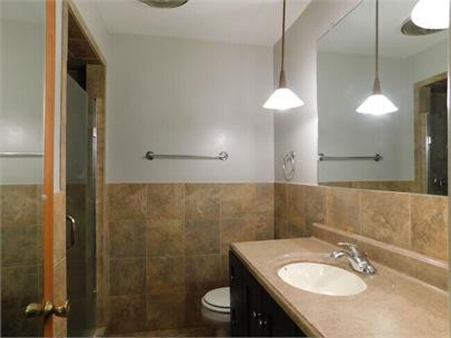 Building Photo - 1712 Savannah Dr