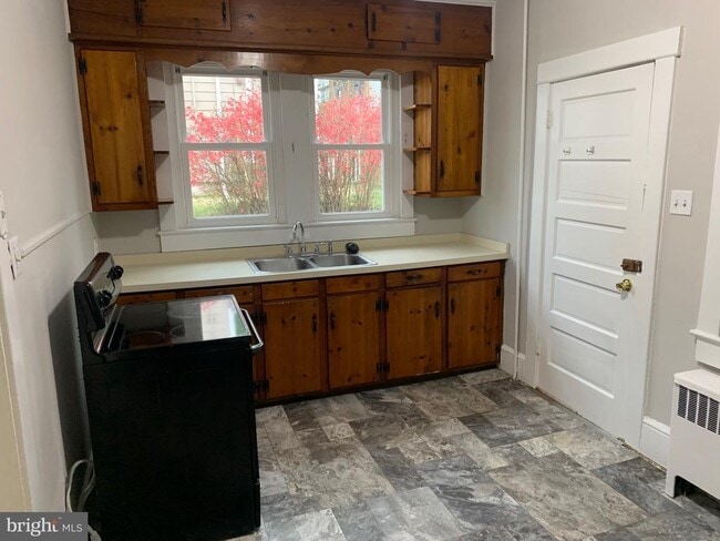 Building Photo - 559 Hillman Dr