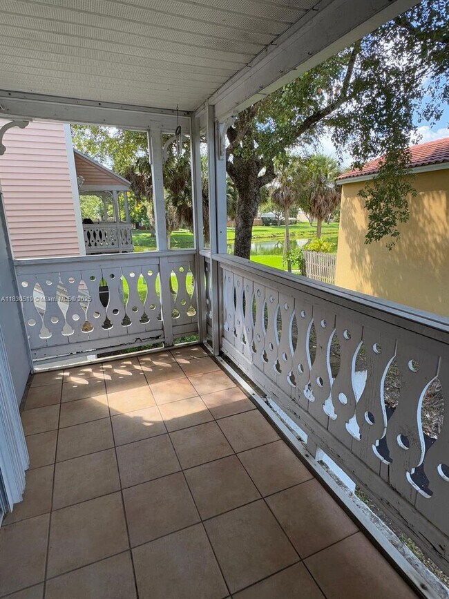 Building Photo - 10441 Mahogany Key Cir