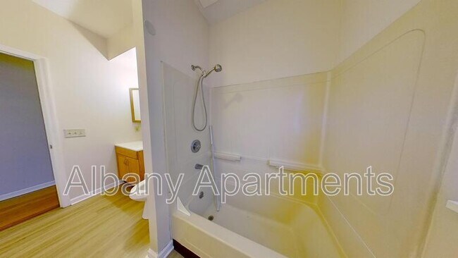 Building Photo - 71 S Allen St