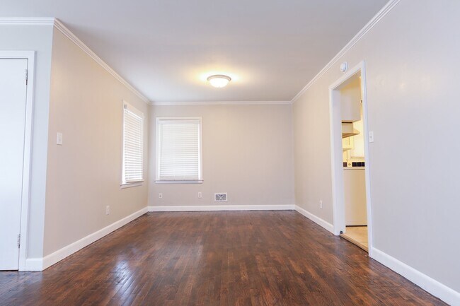Building Photo - 522 N 25th St
