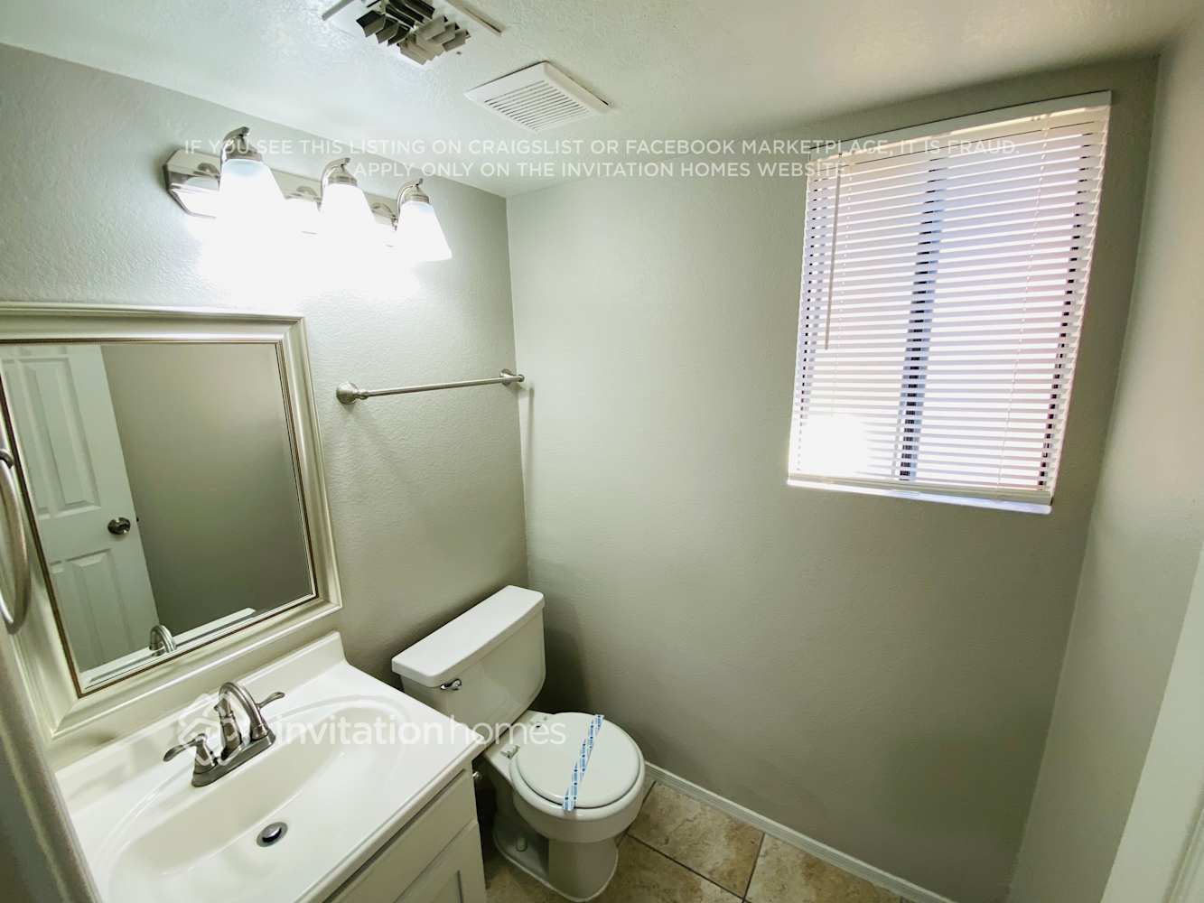 Building Photo - 1207 W Riviera Dr