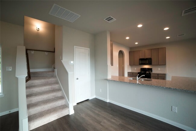 Building Photo - 4479 Eveslage Ln