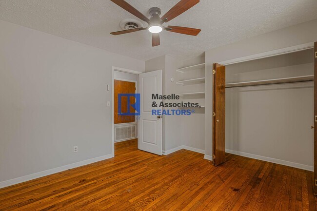 Building Photo - 3 Bed/2 Bath Home In Huntington Park