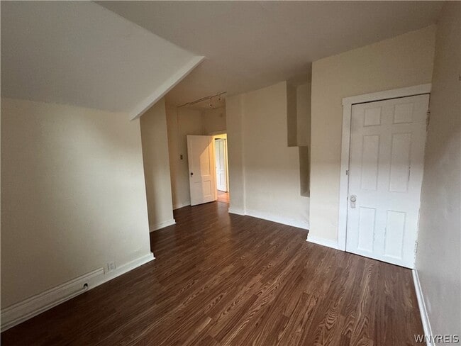 Building Photo - 548 Potomac Ave