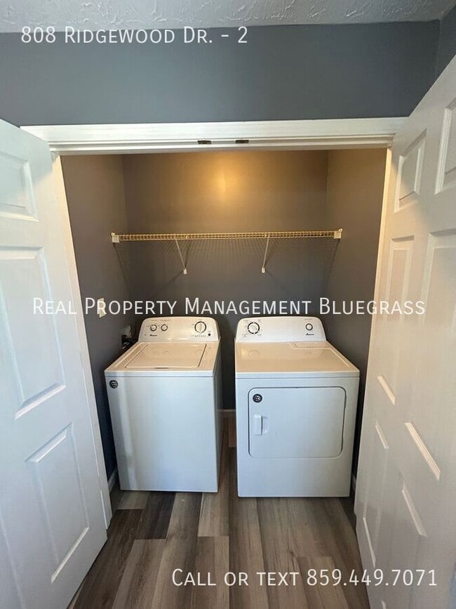 Building Photo - 808 Ridgewood Dr