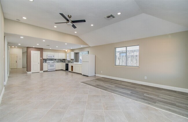 Building Photo - 12846 Sai Baba Dr