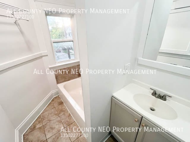 Building Photo - 3298 W 98th St