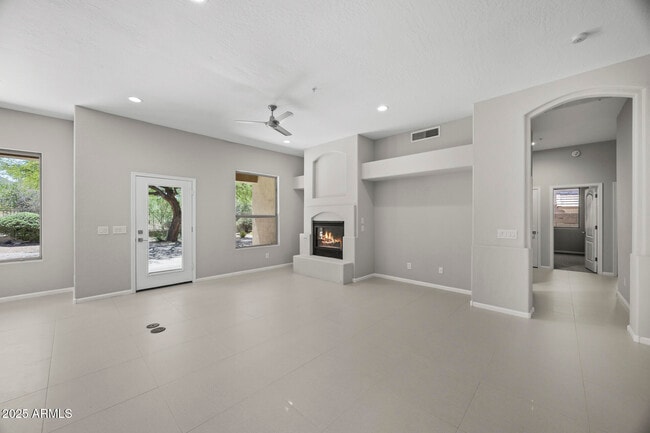 Building Photo - 16861 N 106th Way