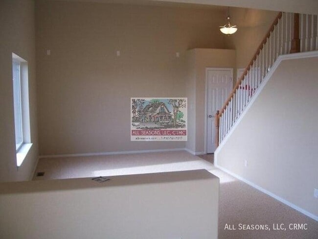 Building Photo - 7787 Mountain Laurel Dr