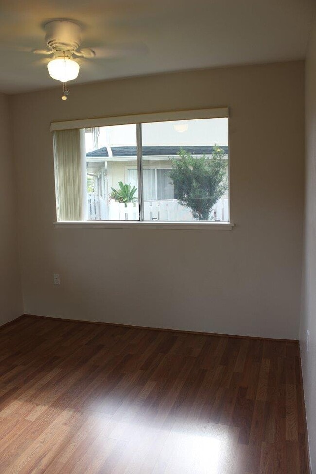 Building Photo - Havens of Ii Vistas - 3 bedroom, 2 bathroo...