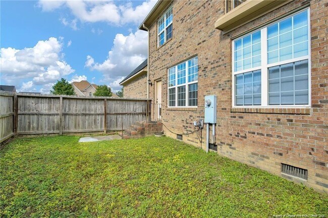 Building Photo - 427 W Summerchase Dr