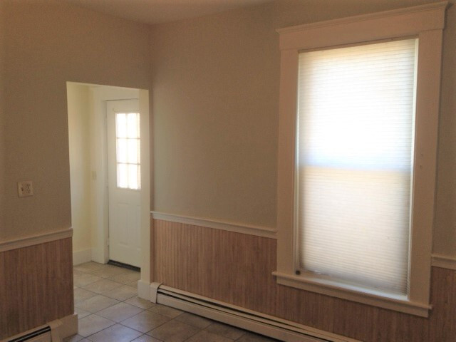 Interior Photo - 21-25 Pierce St.