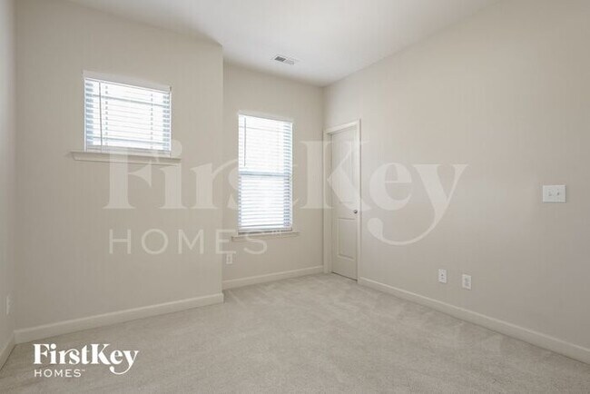 Building Photo - 148 Anderby Dr