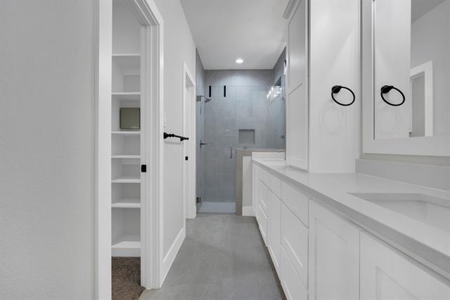 Building Photo - 510 Woodside Trl