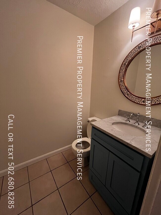 Building Photo - 607 Southview Dr