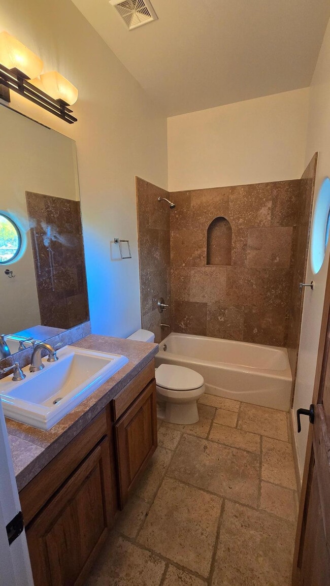 Building Photo - 4485 E Quail Brush Rd