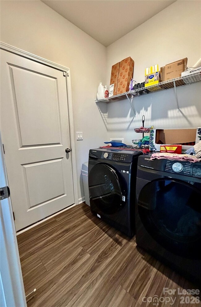 Building Photo - 365 Runner Stone Ln