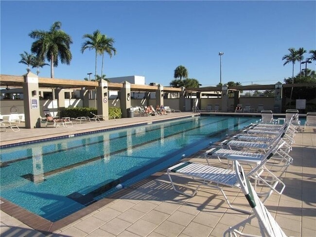 Building Photo - 1501 Cayman Way