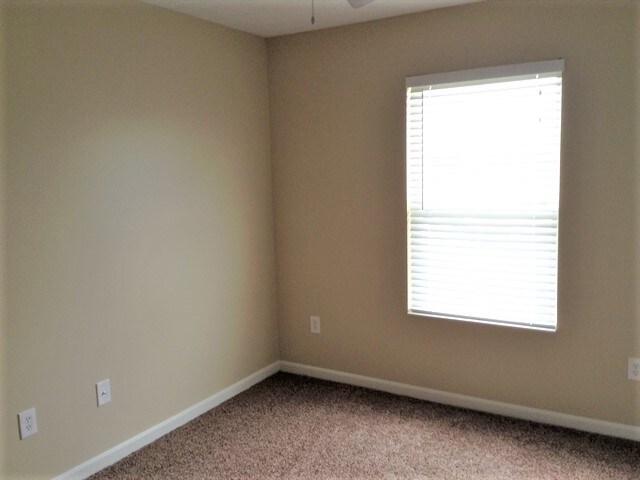 Building Photo - 5632 Sunrise View Cir