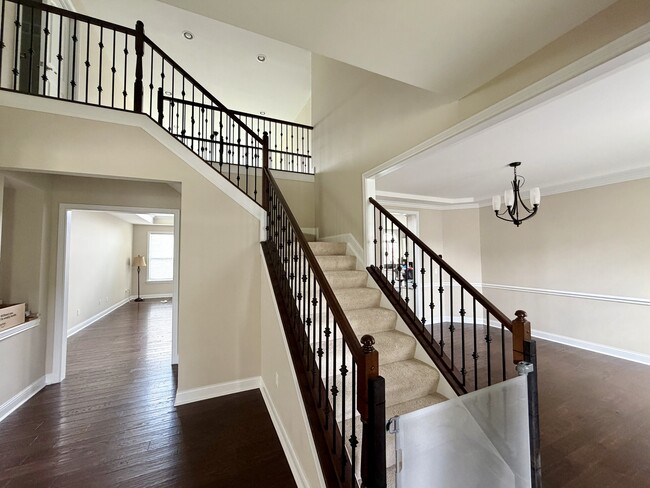 Building Photo - 3137 Broadstone Dr