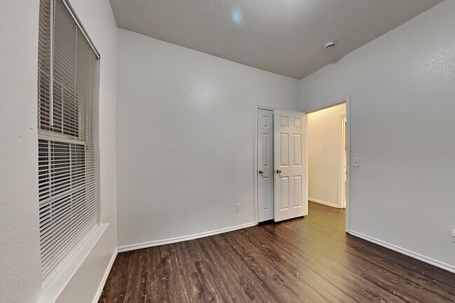 Building Photo - 7008 Eagles Landing