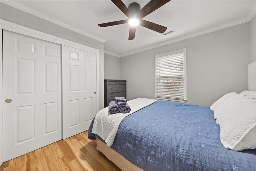 Building Photo - 65 Howell St SE