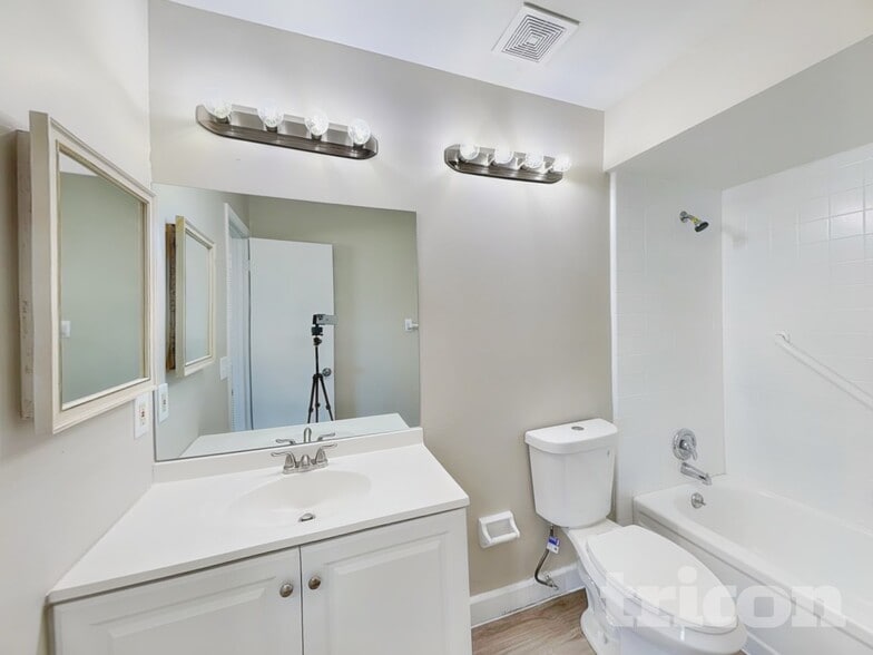 Building Photo - 4185 Bullard St