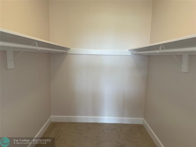 Building Photo - 2500 E Las Olas Blvd