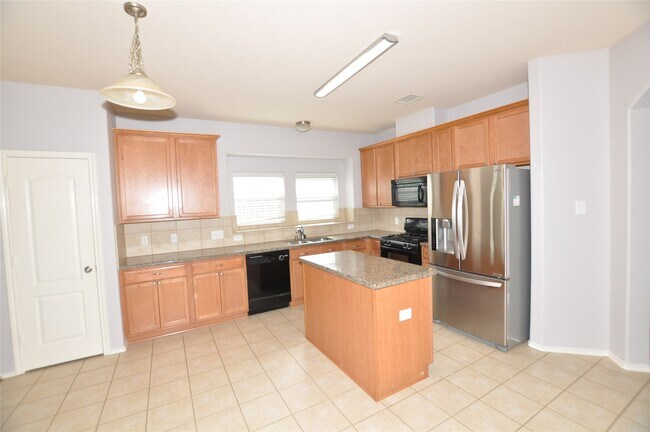 Building Photo - 21603 Kings Bend Dr