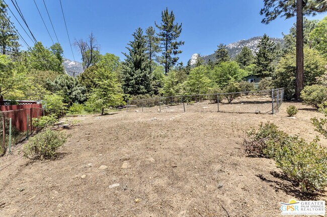 Building Photo - 25465 Seneca Dr