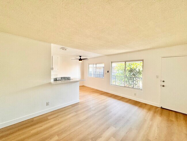 Building Photo - 6501 Cherry Ave