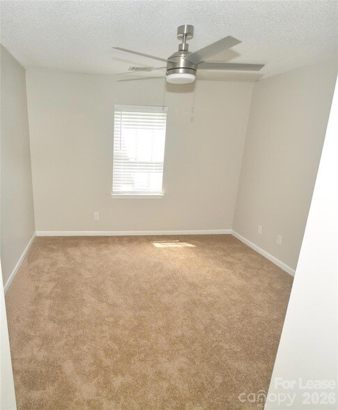 Building Photo - 605 Mountainwater Dr