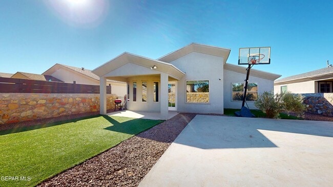 Building Photo - 12132 Mesquite Thorn Dr