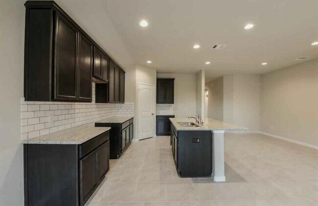 Building Photo - 2730 Bergen Bay Ln