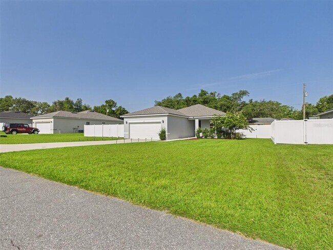 Building Photo - 15110 SW 43rd Avenue Rd